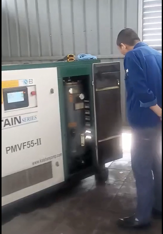 如果螺桿式空壓機(jī)長(zhǎng)時(shí)間未保養(yǎng)，會(huì)出現(xiàn)什么情況呢？